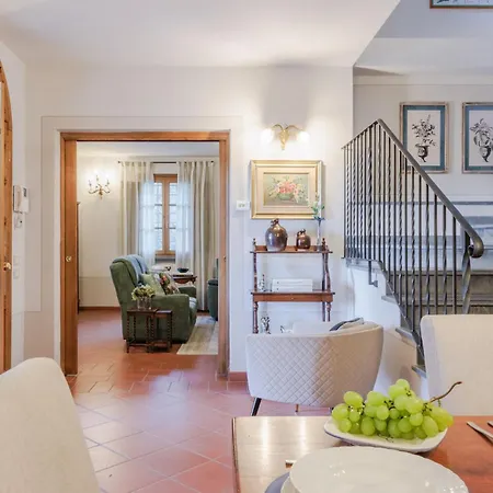 Gabry Villa Lucca